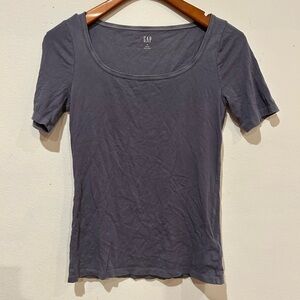 GAP Women's Slate Gray Short Sleeve Tee